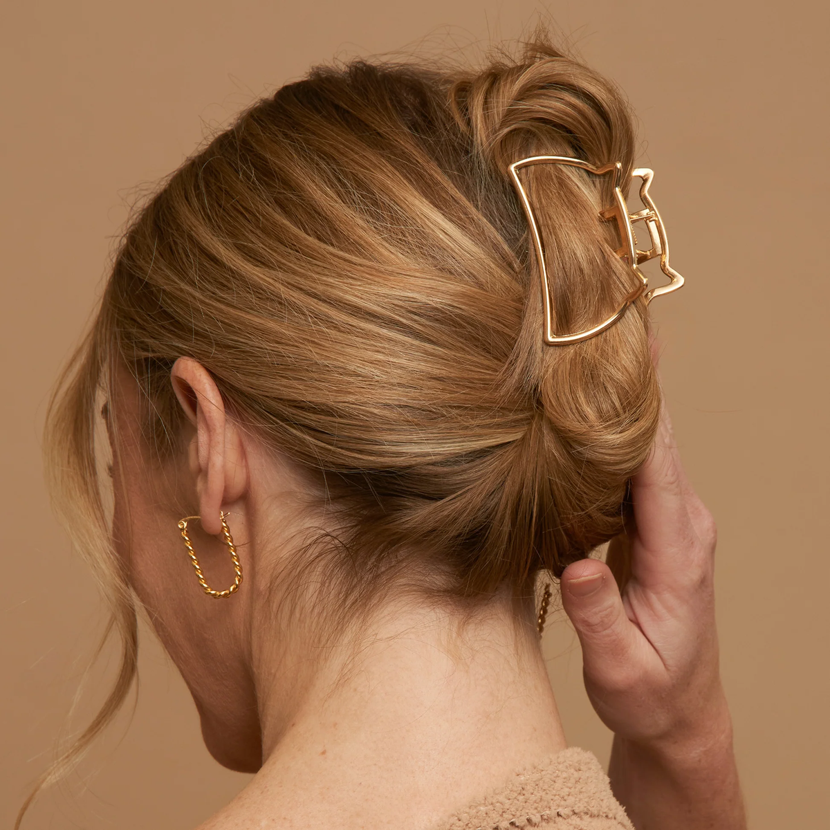 Narelle Waterproof Twisted Hoop Earrings