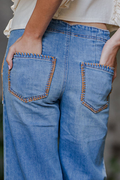 Whipstitch Pocket Cropped Jeans