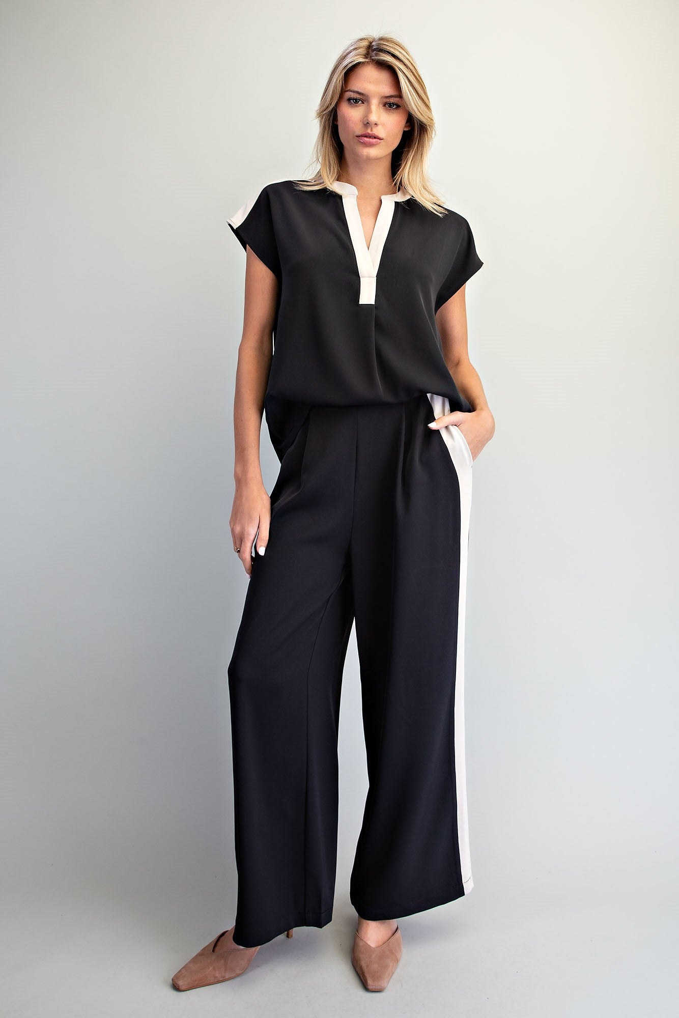 Contrast Trim Split Neck Top