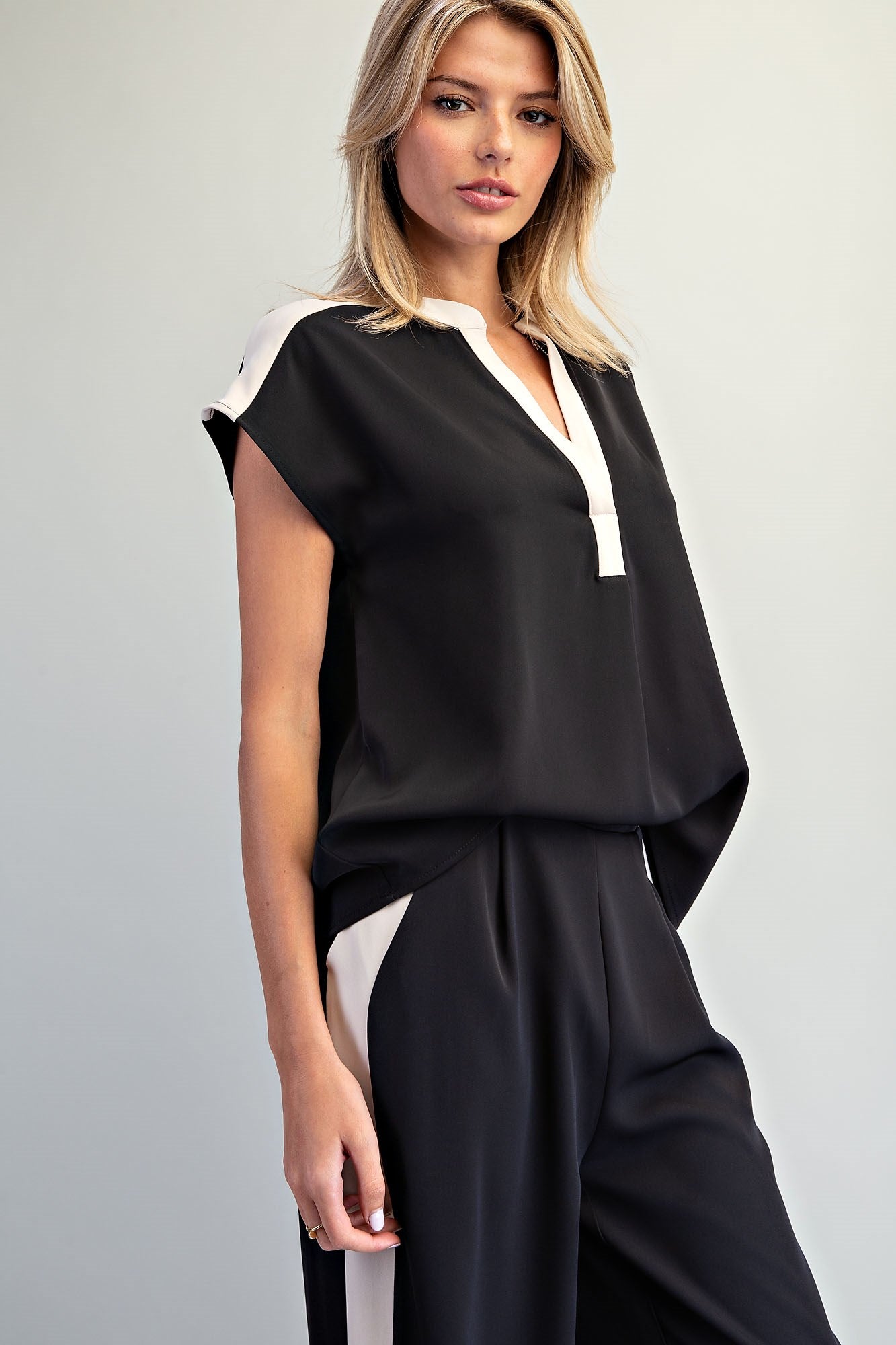 Contrast Trim Split Neck Top