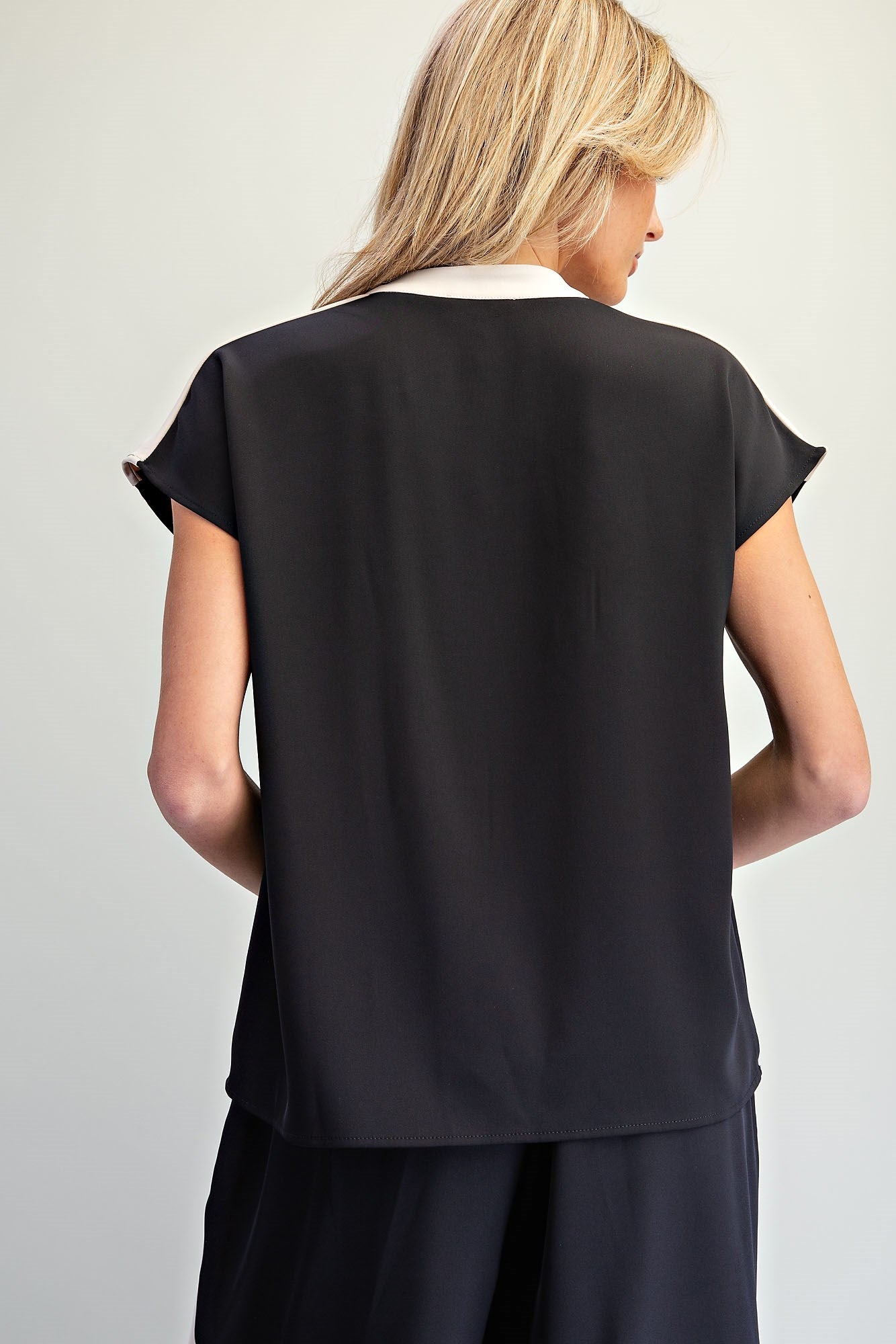 Contrast Trim Split Neck Top