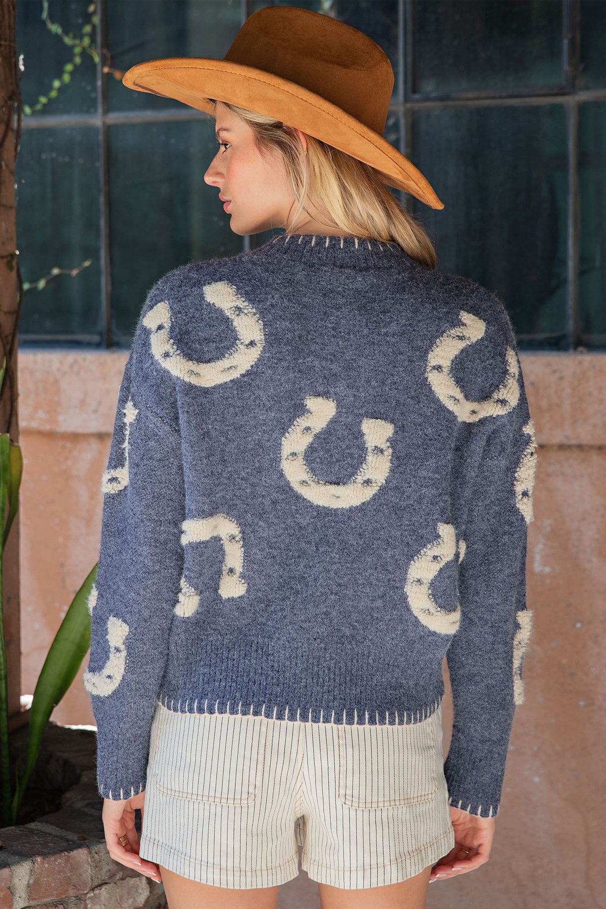 Horseshoe Graphic Whipstitch Sweater