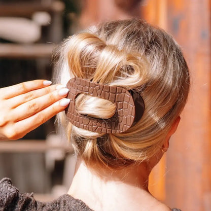 Flat Round Hair Clip | Brown Crocodile | Medium