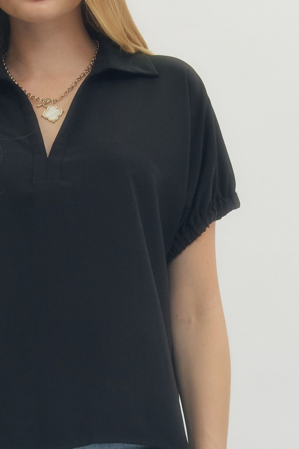 Solid Short Sleeve Split Collar Side Slit Hem Top