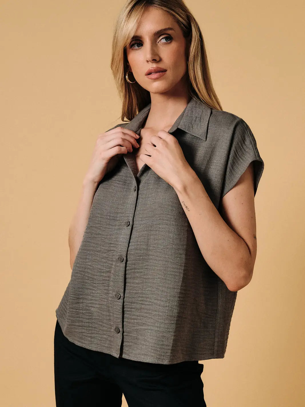 Wide Shoulder Sleeveless Button-Down Shirt
