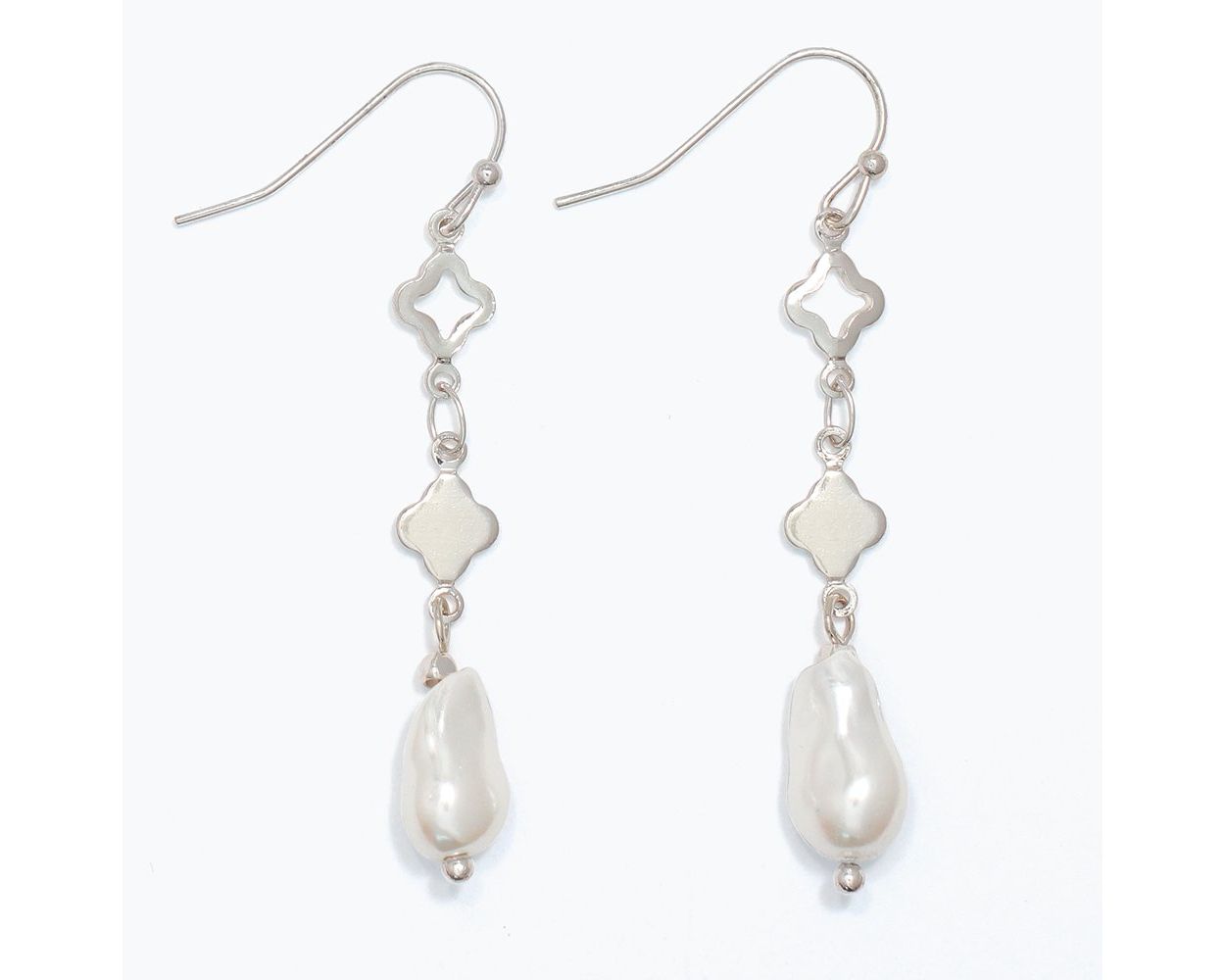 Clover with Pearl Drop Earrings