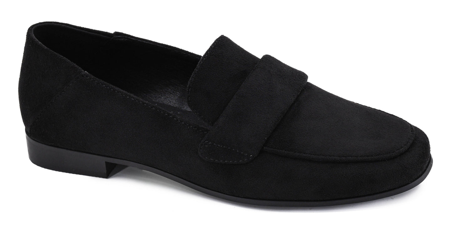 Black She's a Keeper Shoes