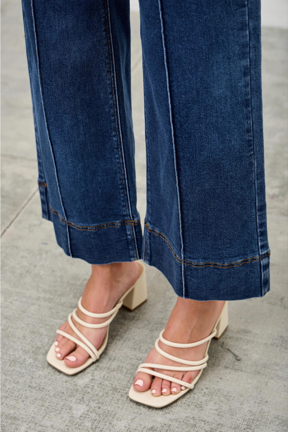 Mid Rise Wide Crop Jeans