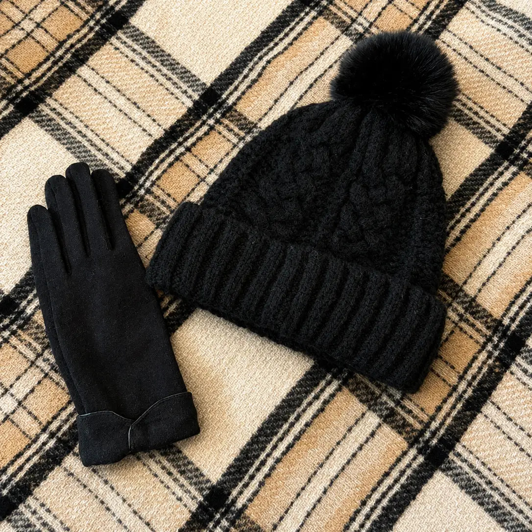Evette Glove