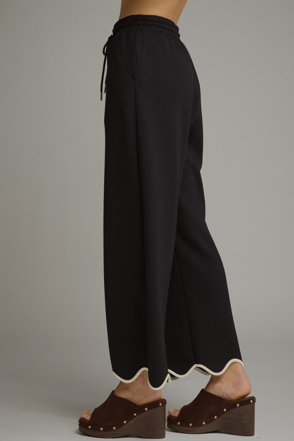 Elastic Waistband Scallop Hem Pants